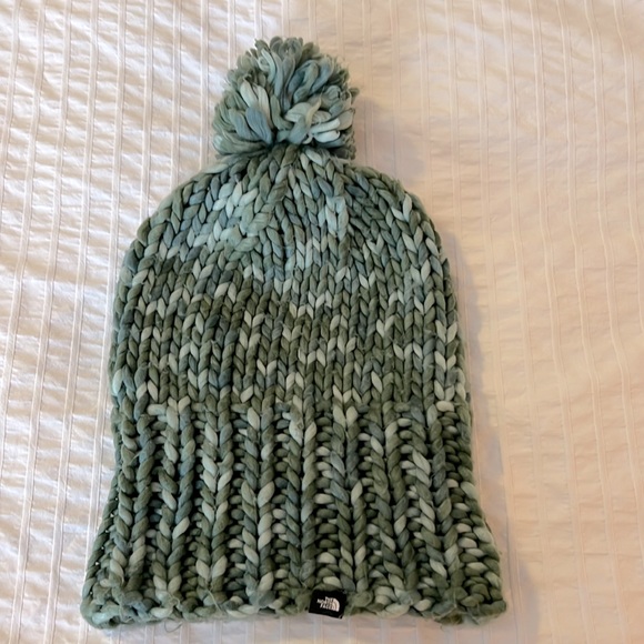 New North Face green bobble beanie. Warn once for ski event - cleaned after - Picture 1 of 5